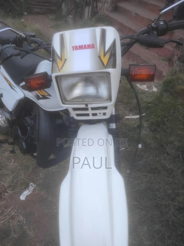 Yamaha DT175 2014 White - main view