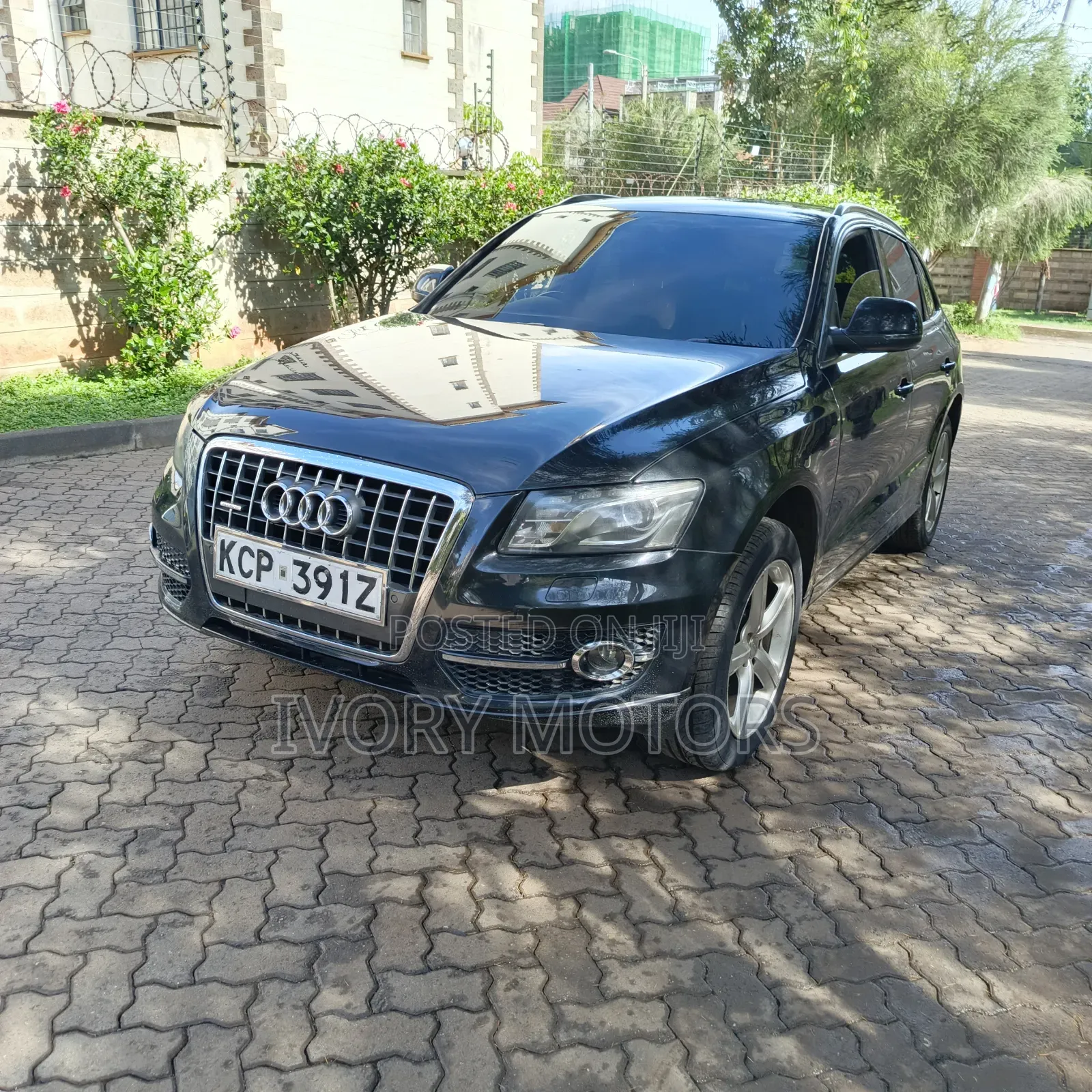 Audi Q5 2.0 TDI Automatic 2010 Black