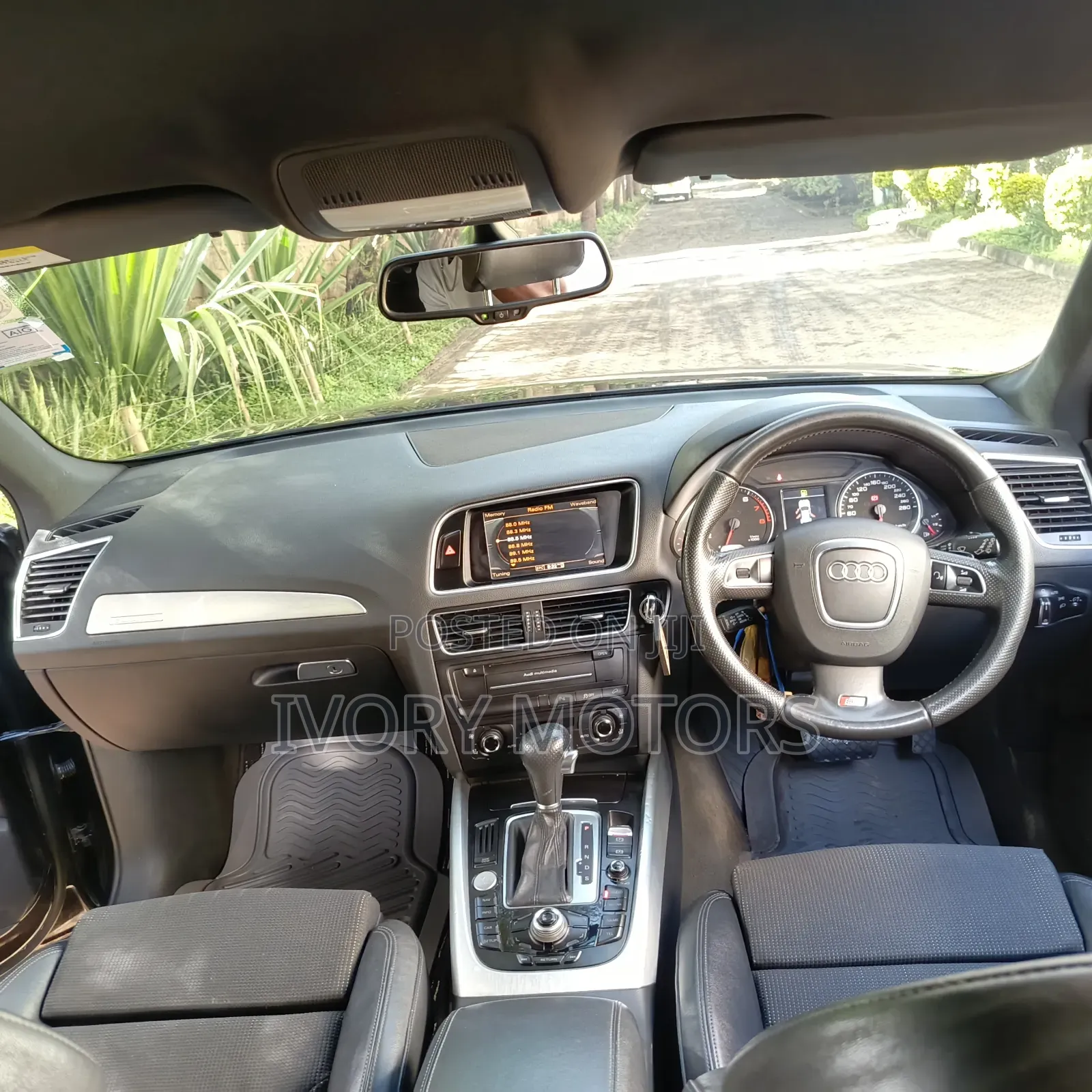 Audi Q5 2.0 TDI Automatic 2010 Black