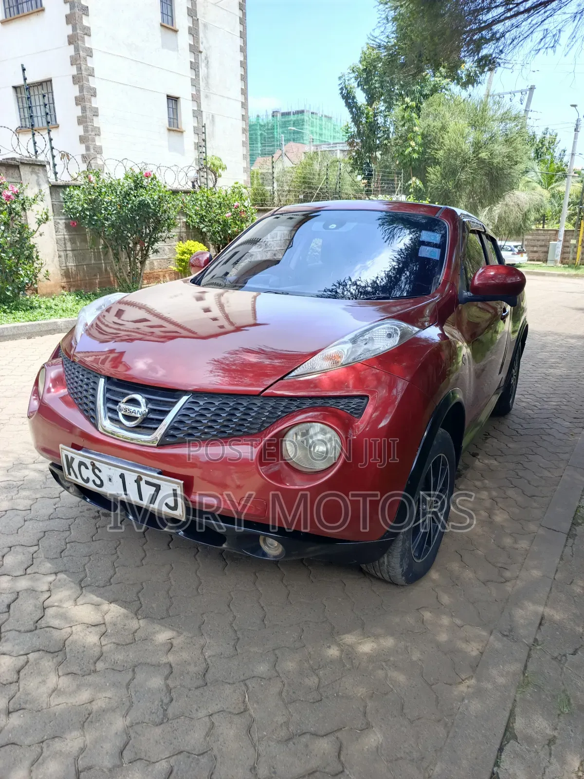 Nissan Juke 2011 Maroon