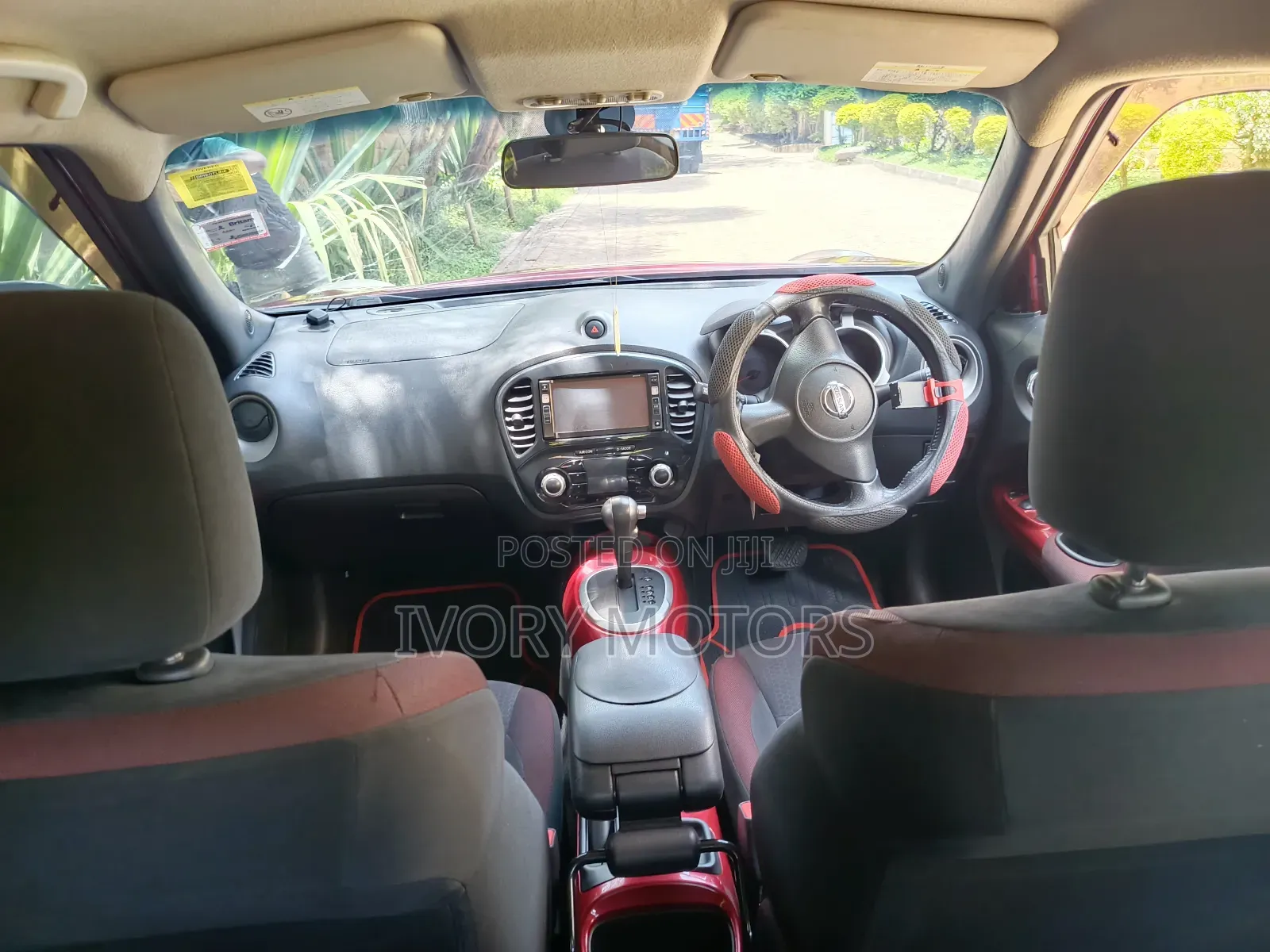 Nissan Juke 2011 Maroon