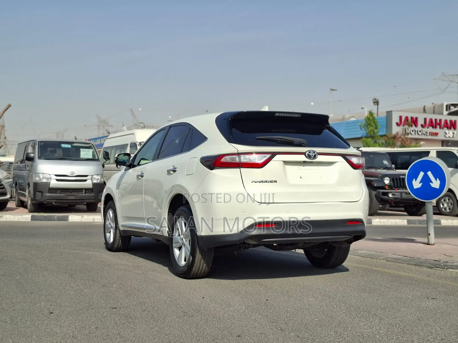 Toyota Harrier 2.0 2019 White
