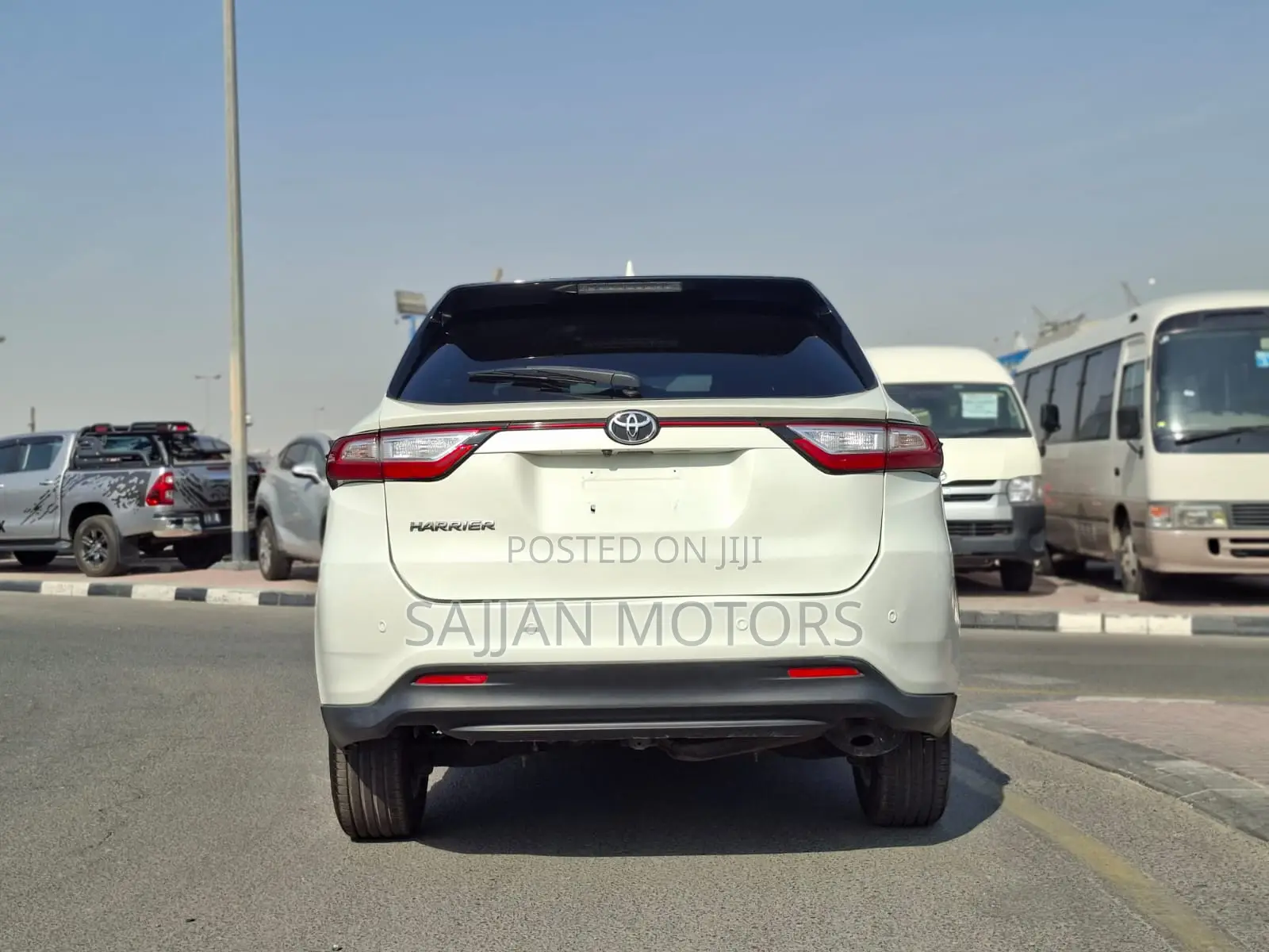 Toyota Harrier 2.0 2019 White