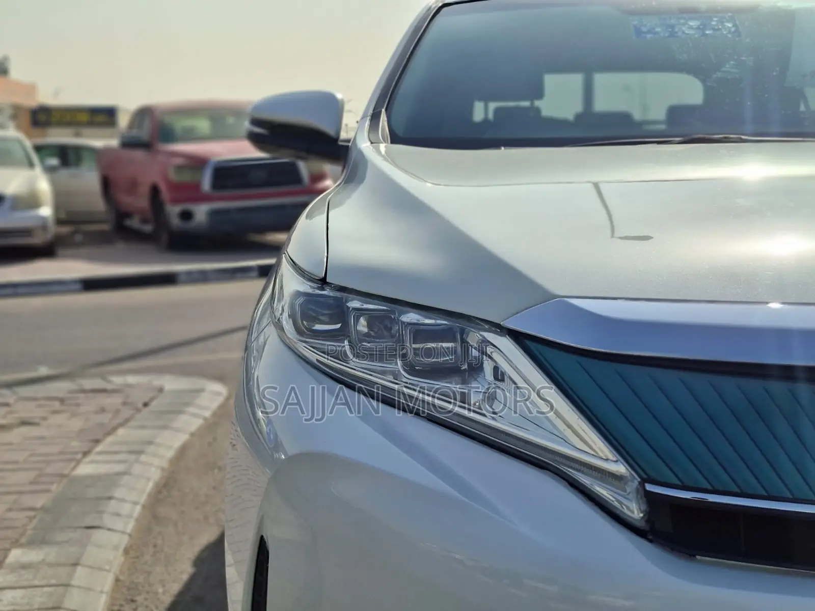 Toyota Harrier 2.0 2019 White