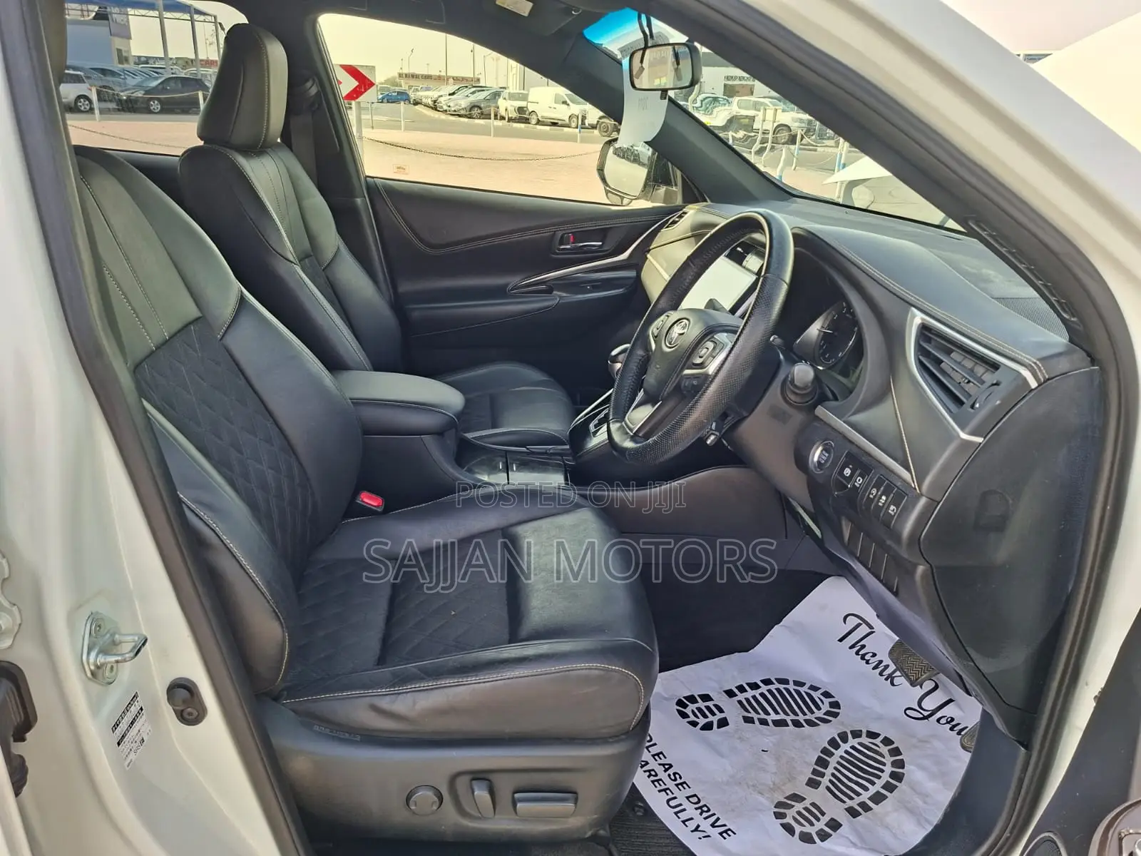 Toyota Harrier 2.0 2019 White
