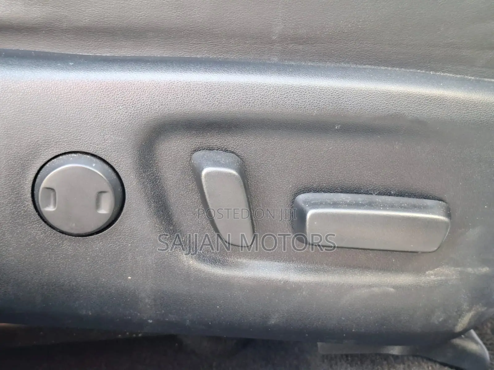 Toyota Harrier 2.0 2019 White