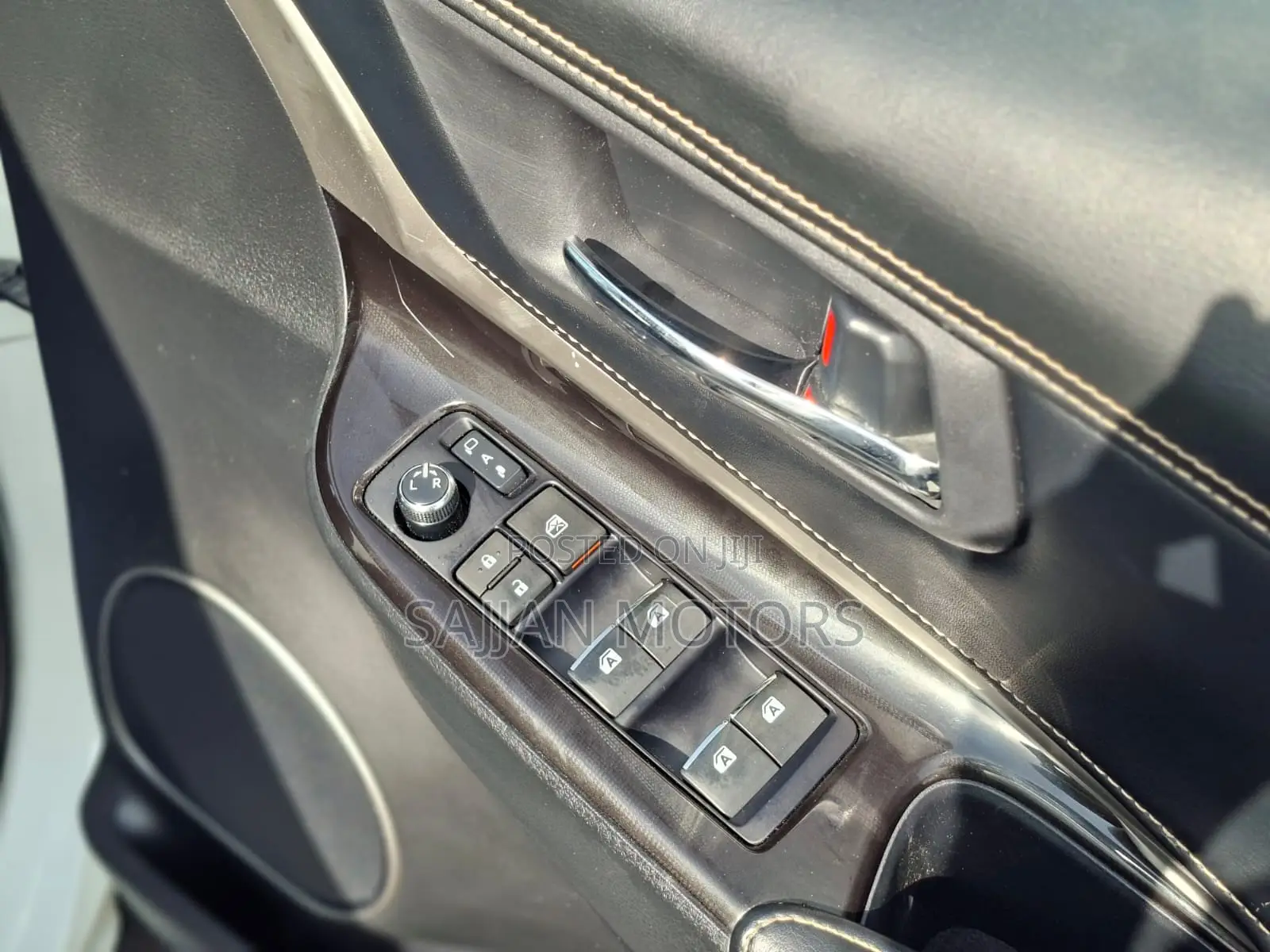 Toyota Harrier 2.0 2019 White