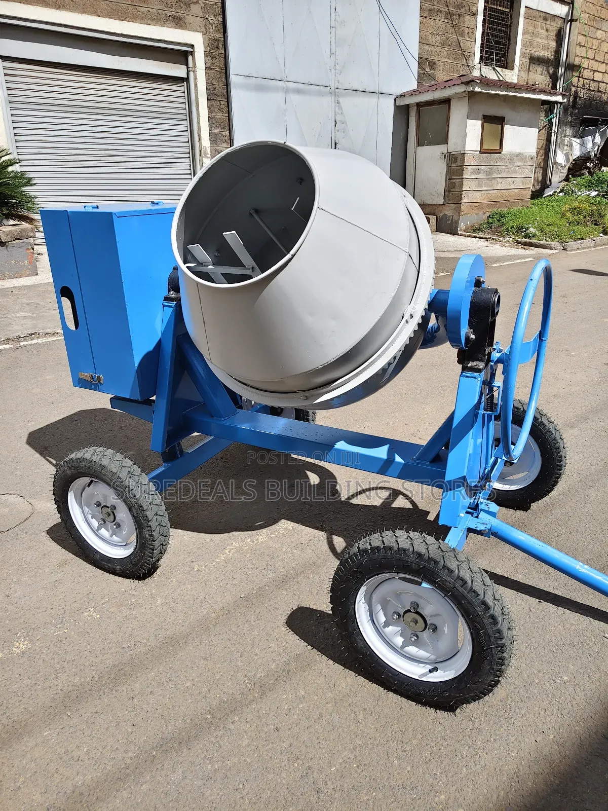 Aico Ac406 Concrete Mixer With a 400-Liter Capacity.