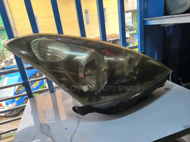 Toyota Wish 2002 Xenon Headlights