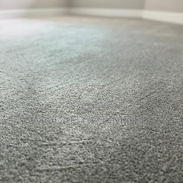 Strong Wall Carpet Flooring – Ideal for Busy Areas