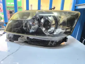 Toyota Rumion Xenon Black Shade Headlights