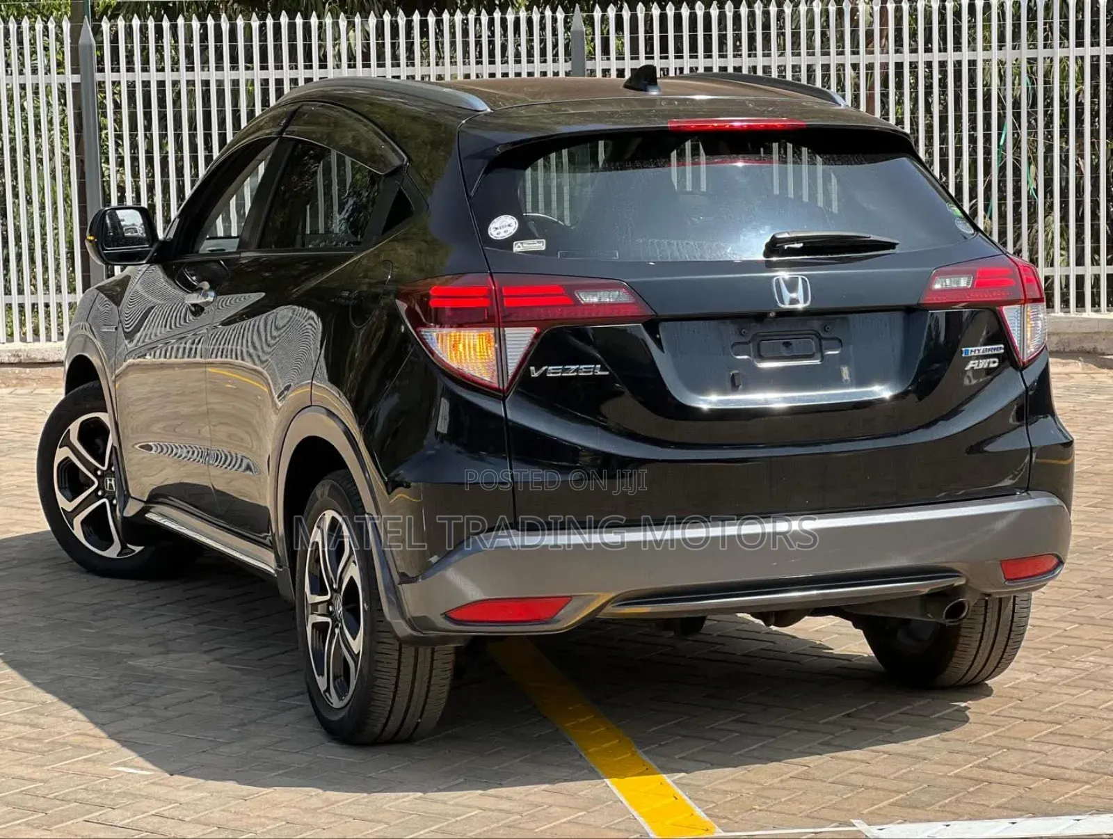 Honda Vezel 1.5 Hybrid 4WD 2018 Black