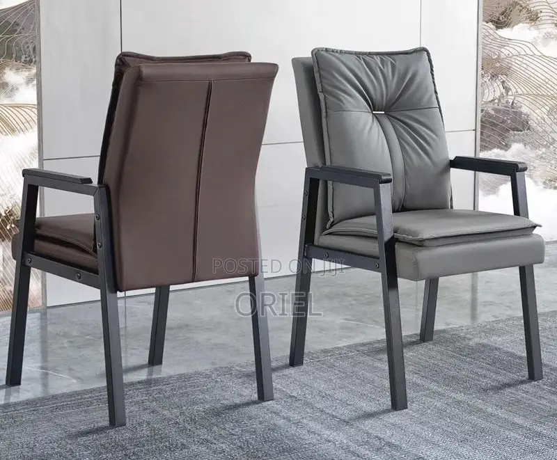 Office Chair : Ergonomic Cushioned Office Chair