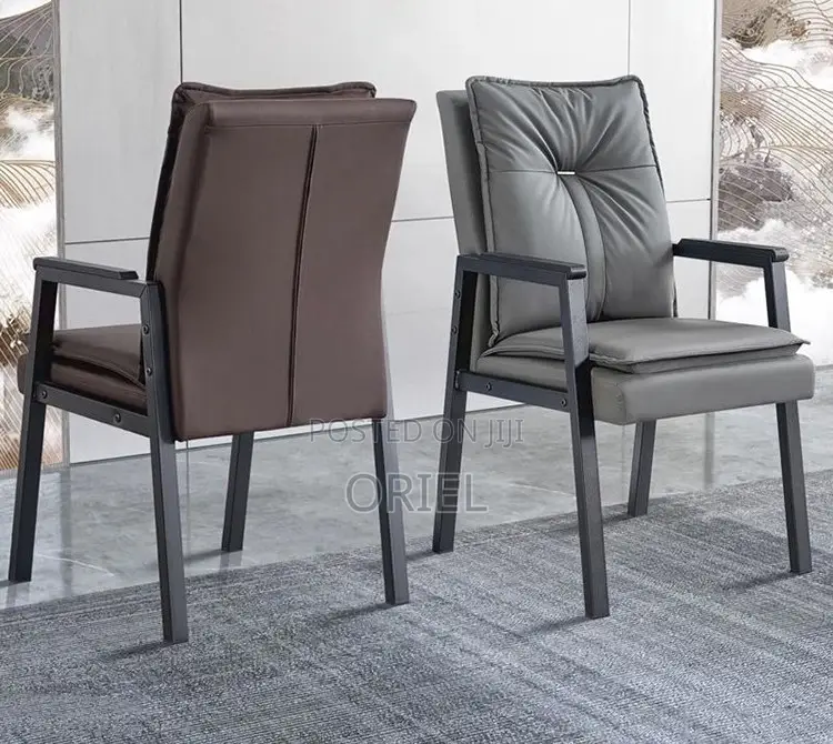 Office Chair : Ergonomic Cushioned Office Chair