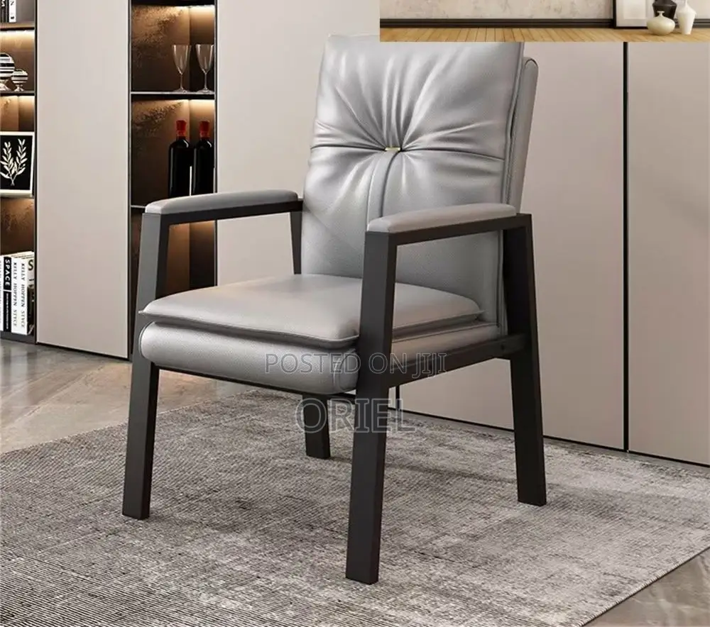 Office Chair : Ergonomic Cushioned Office Chair