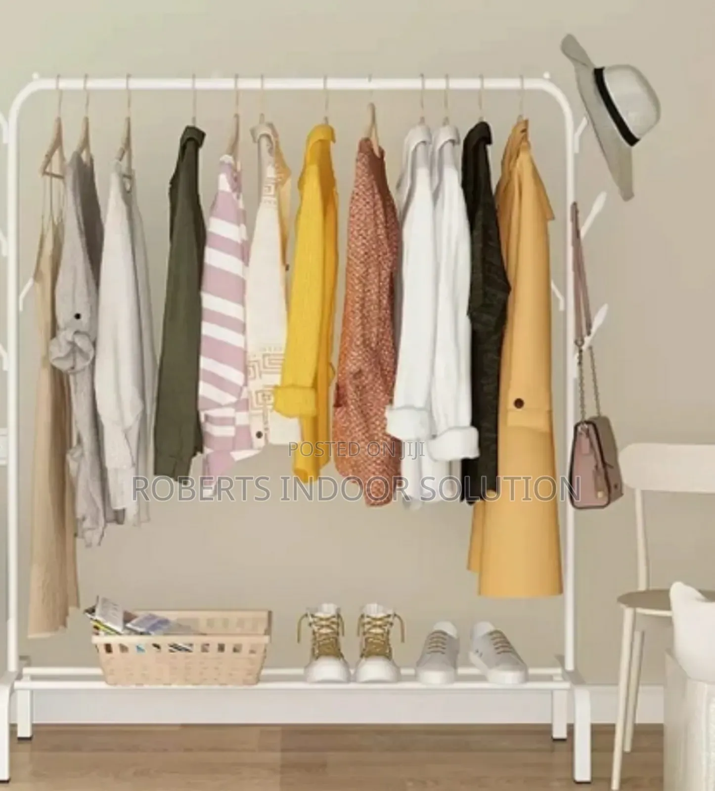 Single Rail Garment Rack With Side Hooks