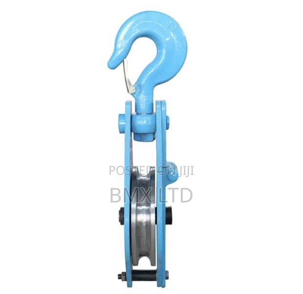Swivel Hooked Pulleys Available - thumbnail 2