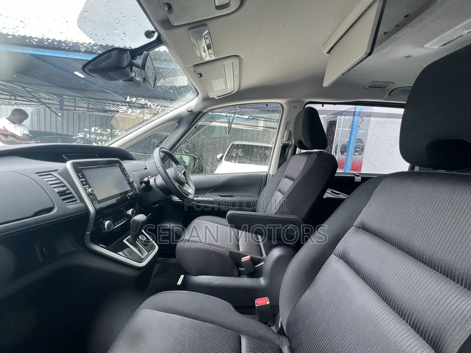 Nissan Serena 2019 White