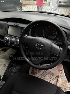 Toyota Axio 1.5 G 2WD 2018 Silver