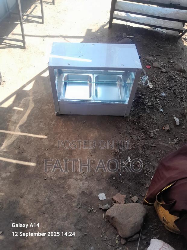 Chips Warmer Stillness Still Display - main view