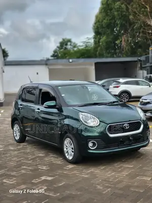 Toyota Passo 1.0 AWD 2018 Green