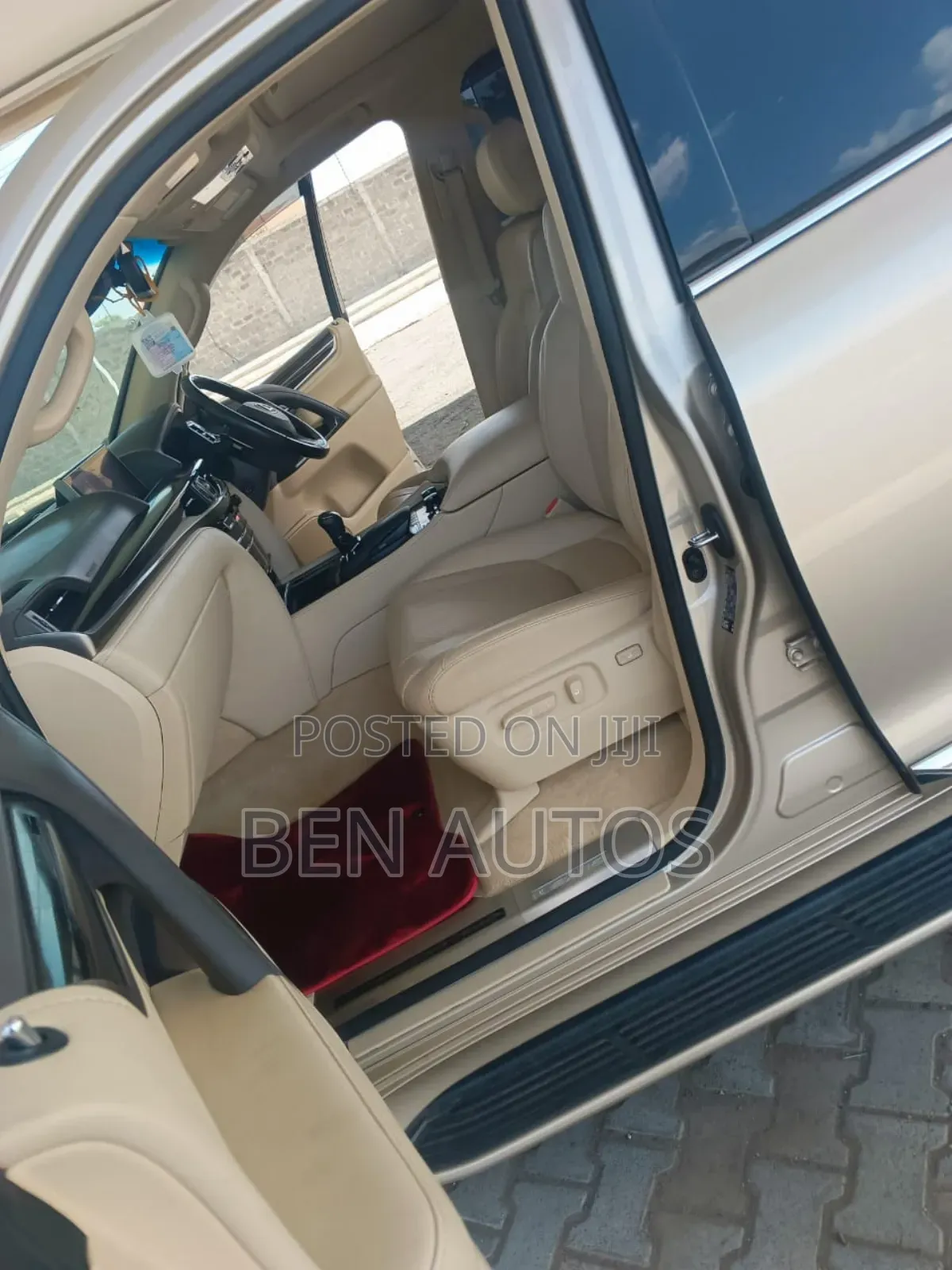 Lexus LX 570 (5 seats) AWD 2017 Brown