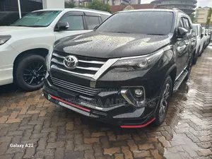 Toyota Fortuner 2.8 D AWD 2019 Brown