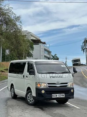 Toyota HiAce 2014 White