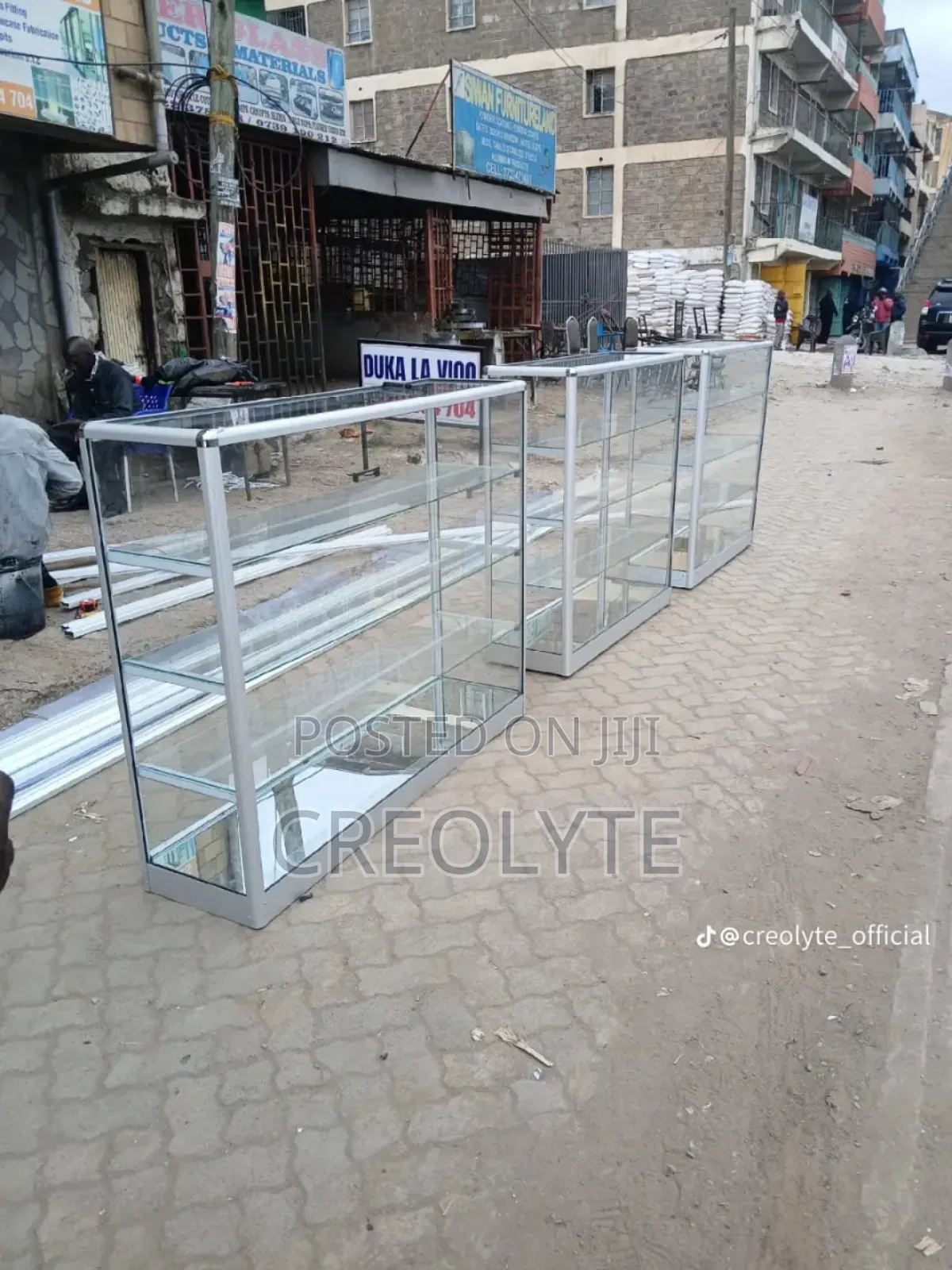 Aluminium Display