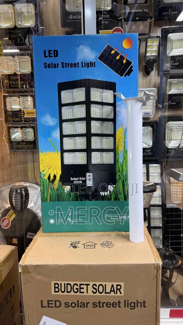 *3000watts Solar Street Light + Pole*
