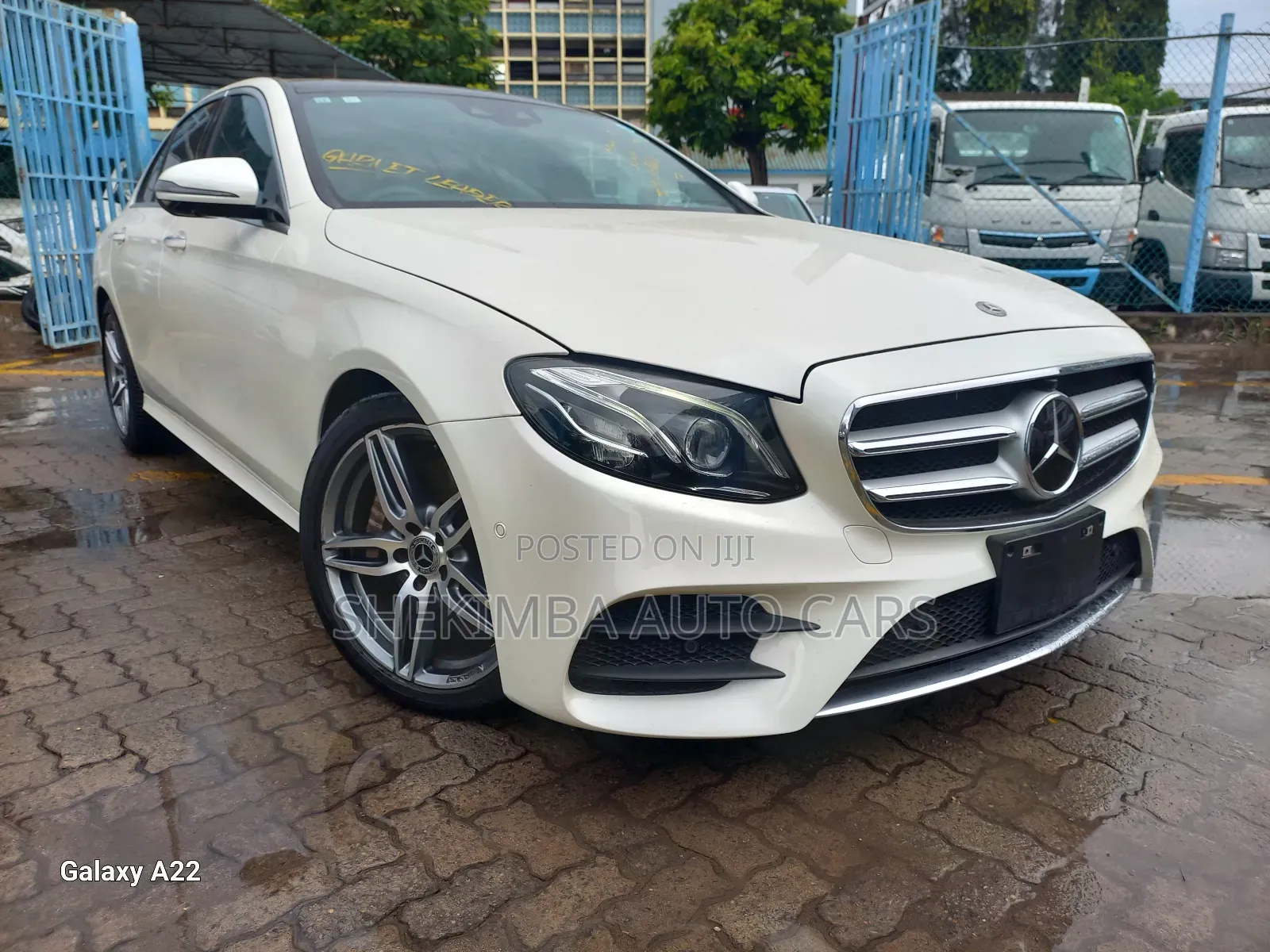 Mercedes-Benz E300 2019 White