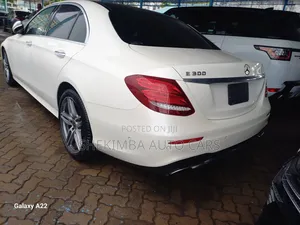Mercedes-Benz E300 2019 White
