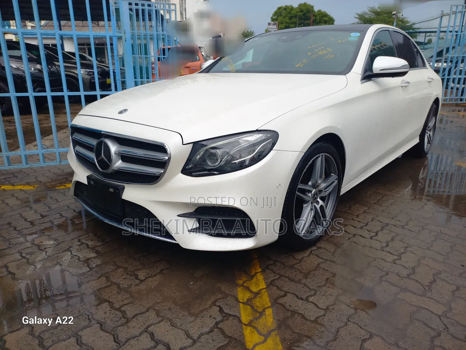 Mercedes-Benz E300 2019 White