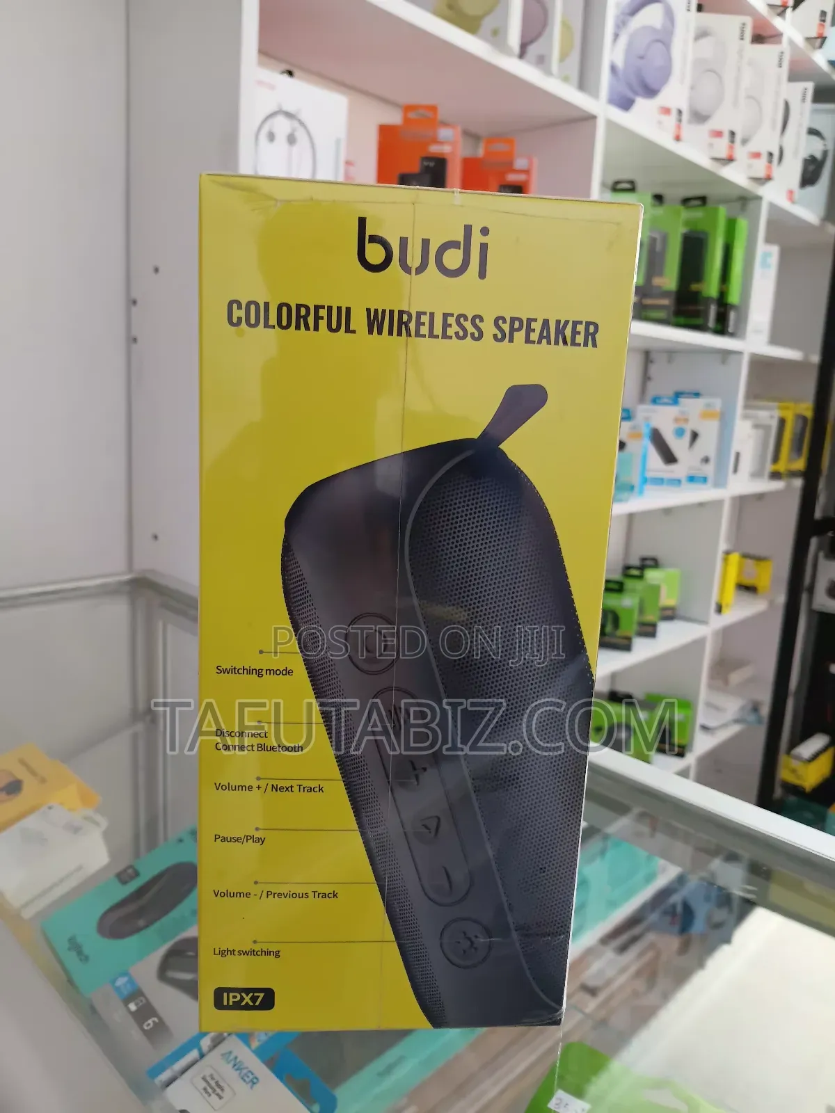 Budi Colourful Wireless Speaker .