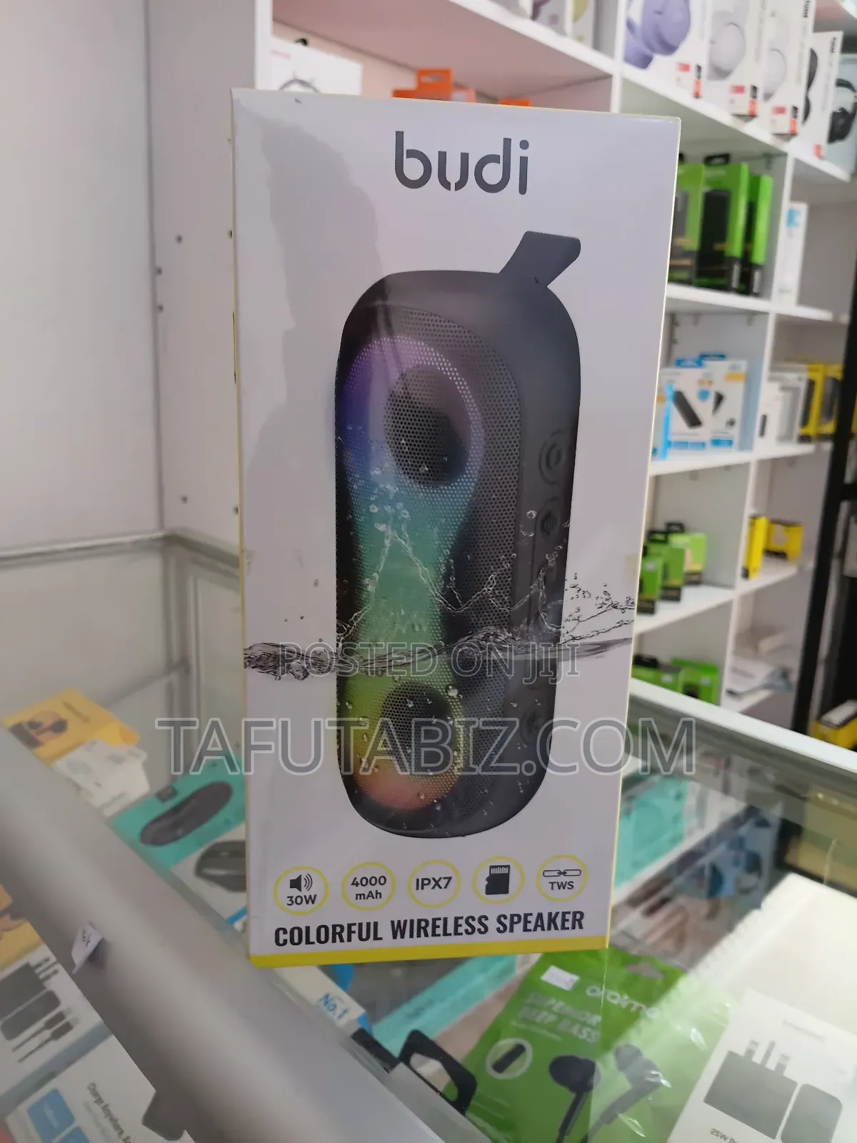 Budi Colourful Wireless Speaker .