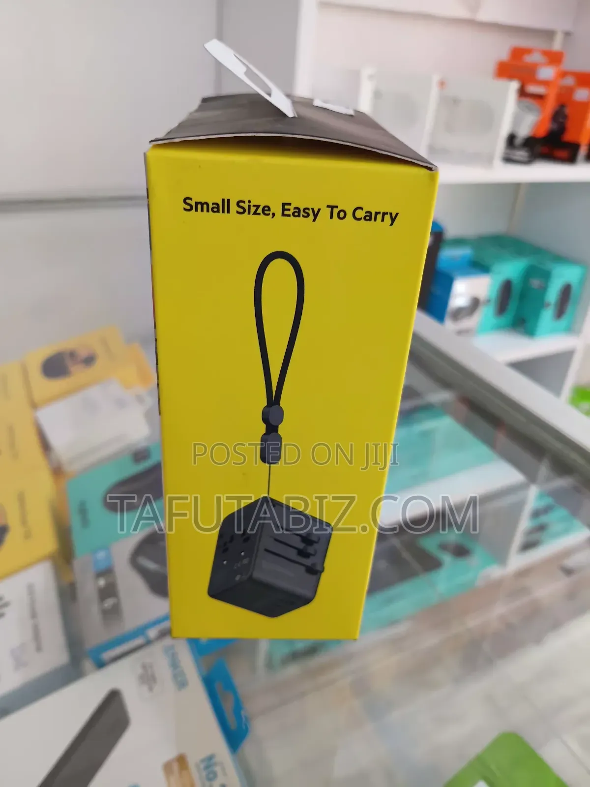 Budi 30w Global Travel Charger.