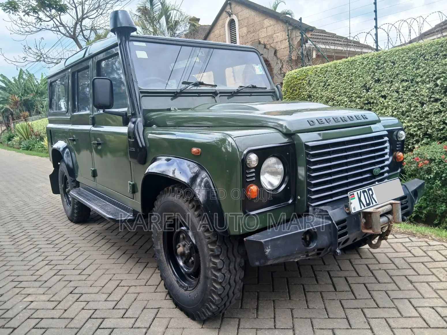 Land Rover Defender Puma 110 2.4 TD 2010 Green