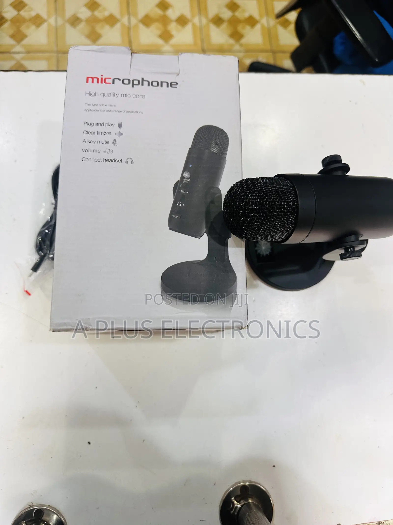 Premium Quality Podcast/Table Microphone With Voice Cancellation