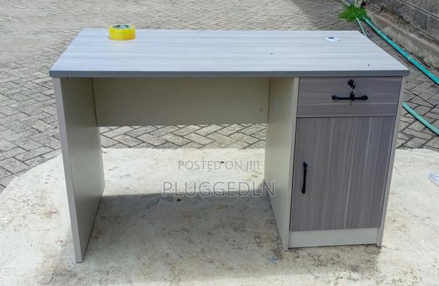 Modern 1.2-Meter Office/Computer Desk