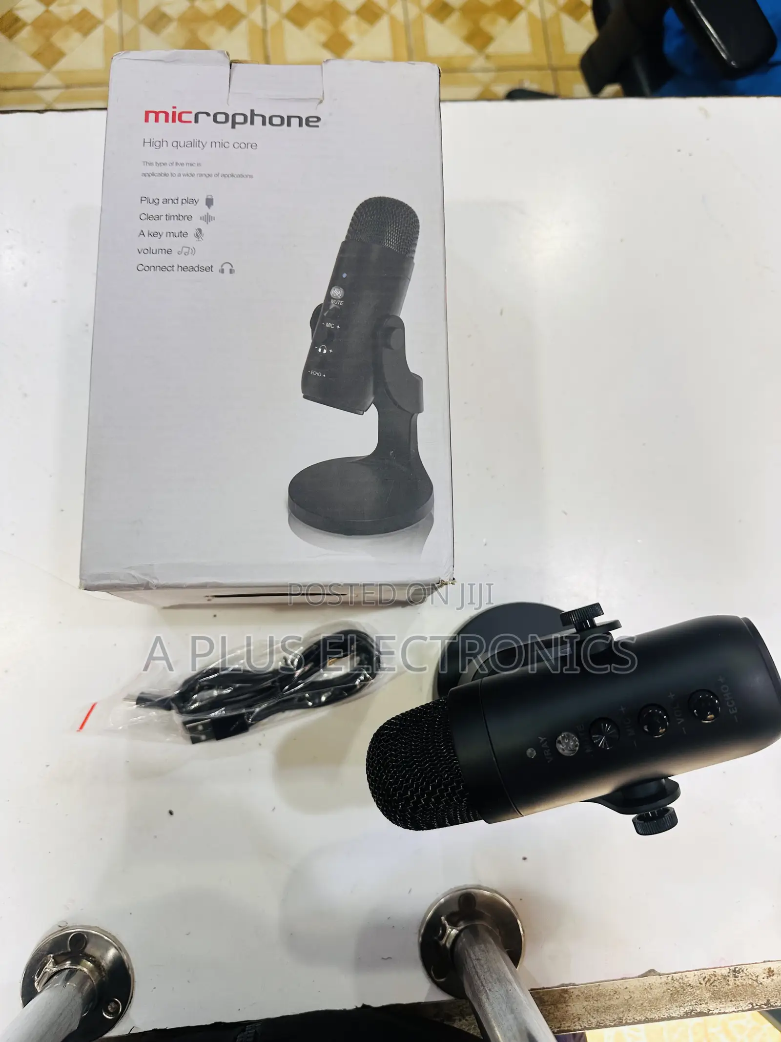 Podcast/Table Microphone With Voice Filter for Podcasts and Youtube
