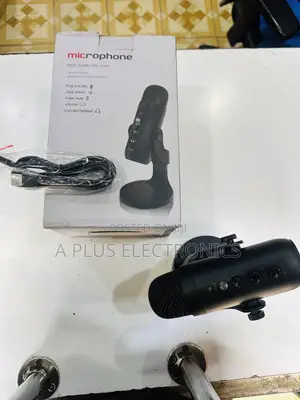 Podcast/Table Microphone With Voice Control for Professional Audio