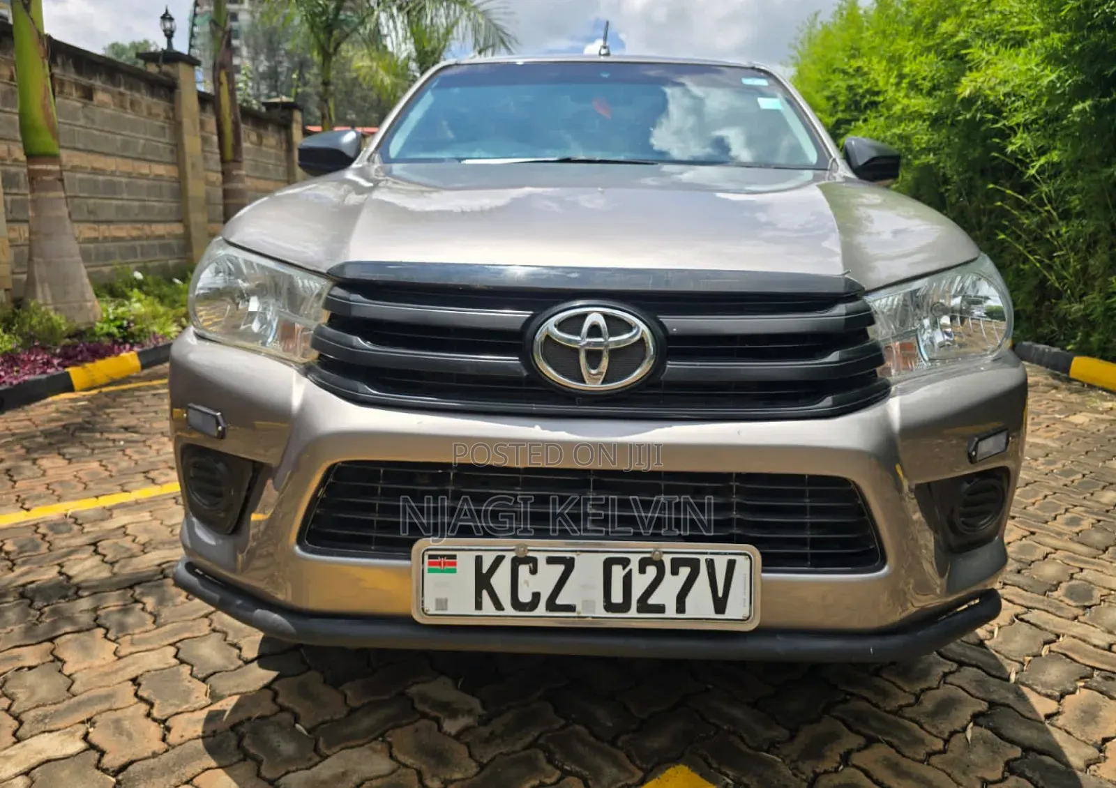 Toyota Hilux 2020 Gray