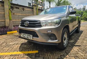 Toyota Hilux 2020 Gray