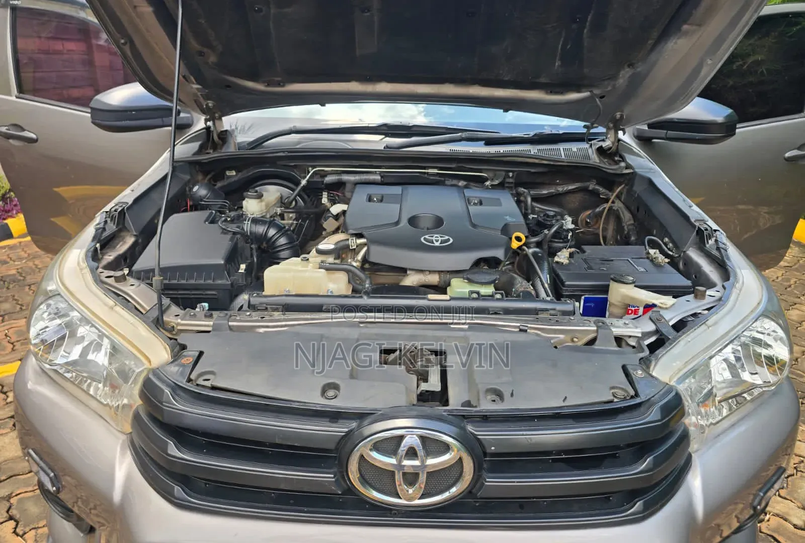 Toyota Hilux 2020 Gray