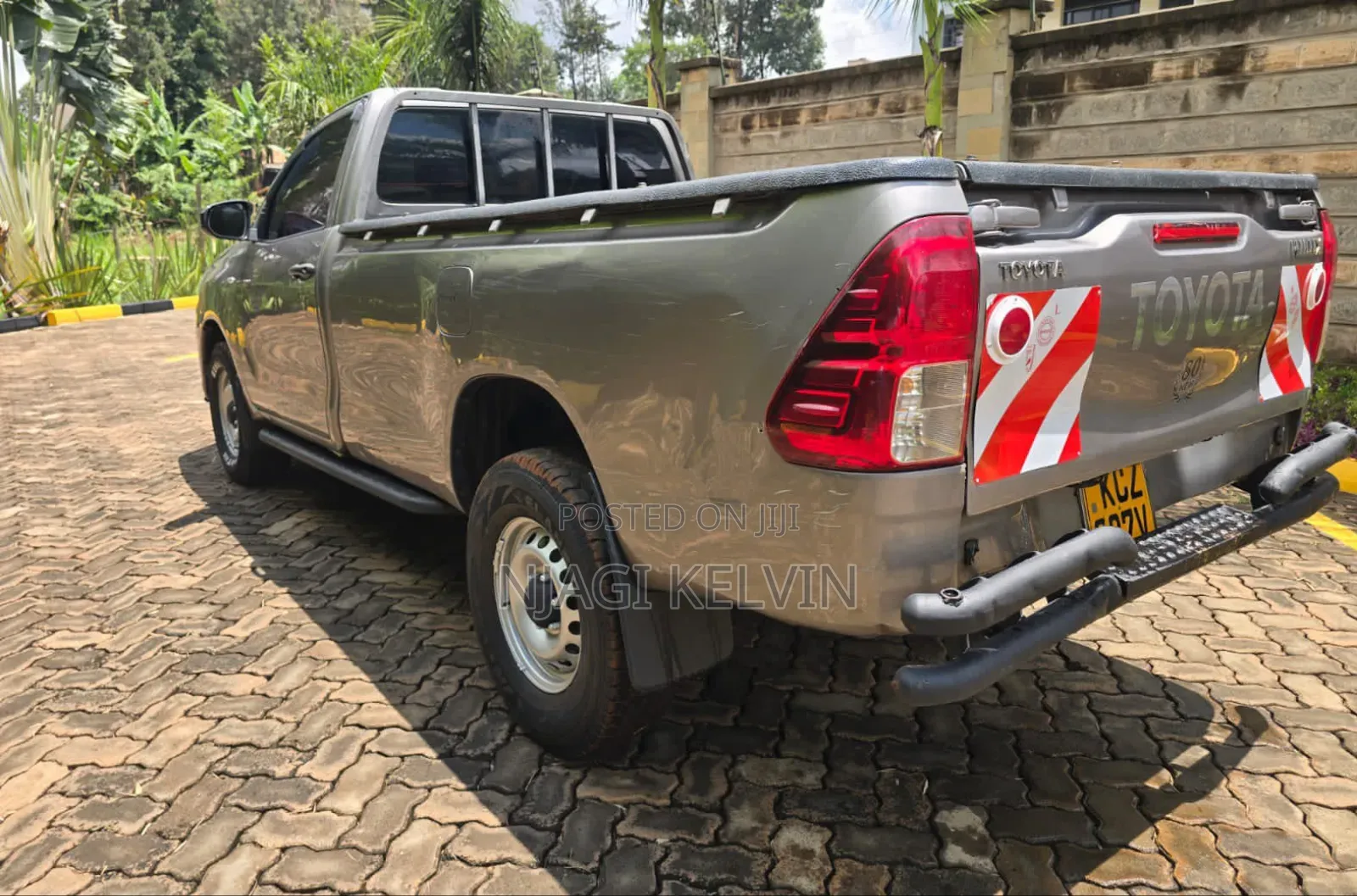 Toyota Hilux 2020 Gray