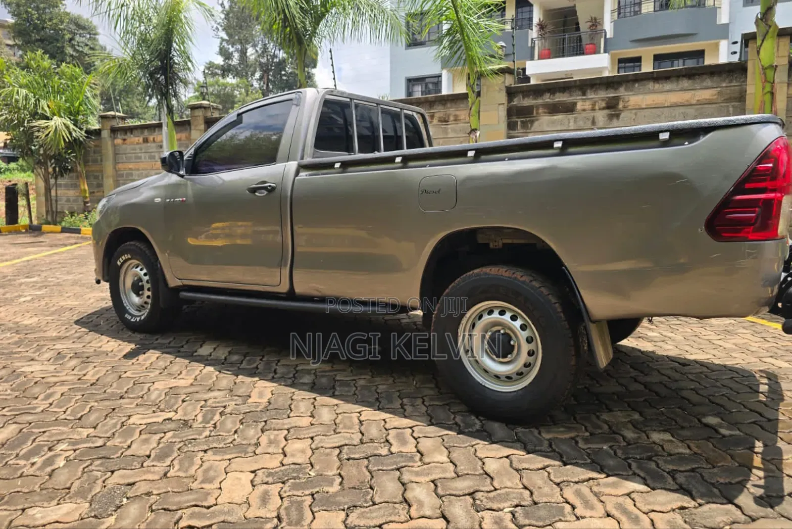Toyota Hilux 2020 Gray