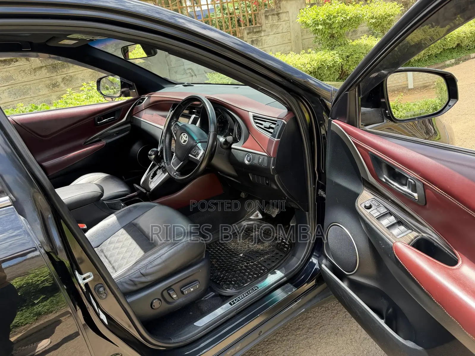 Toyota Harrier 2.0 4WD 2015 Black