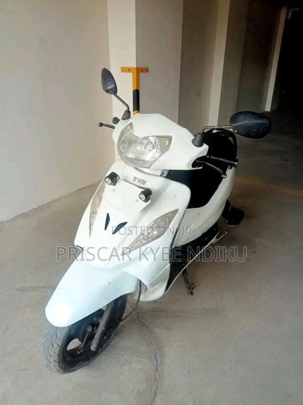 TVS Wego 2015 White - main view