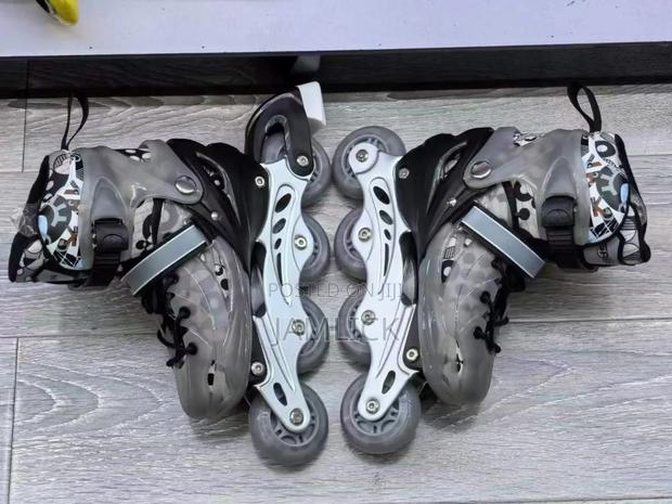 Rubber Wheels Skate Shoes –Gf - main view