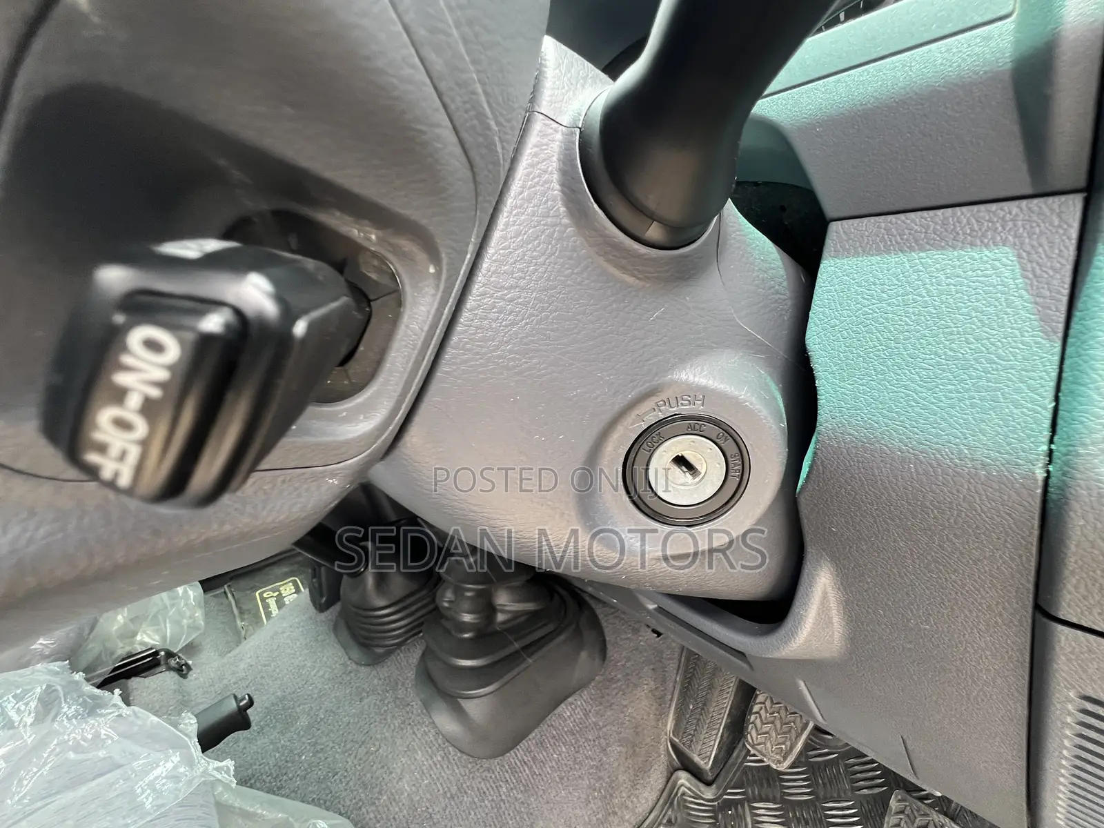 Toyota Land Cruiser 2018 Gold
